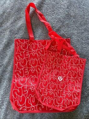 lululemon athletica Red Patterned Tote Set